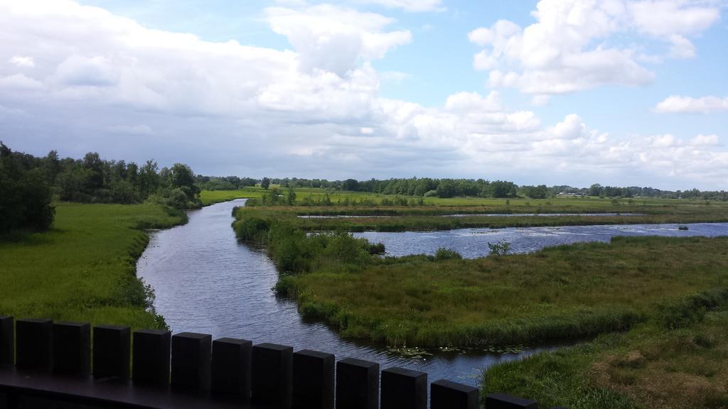 Herberg De Gekroonde Leeuw Arum Exteriér fotografie